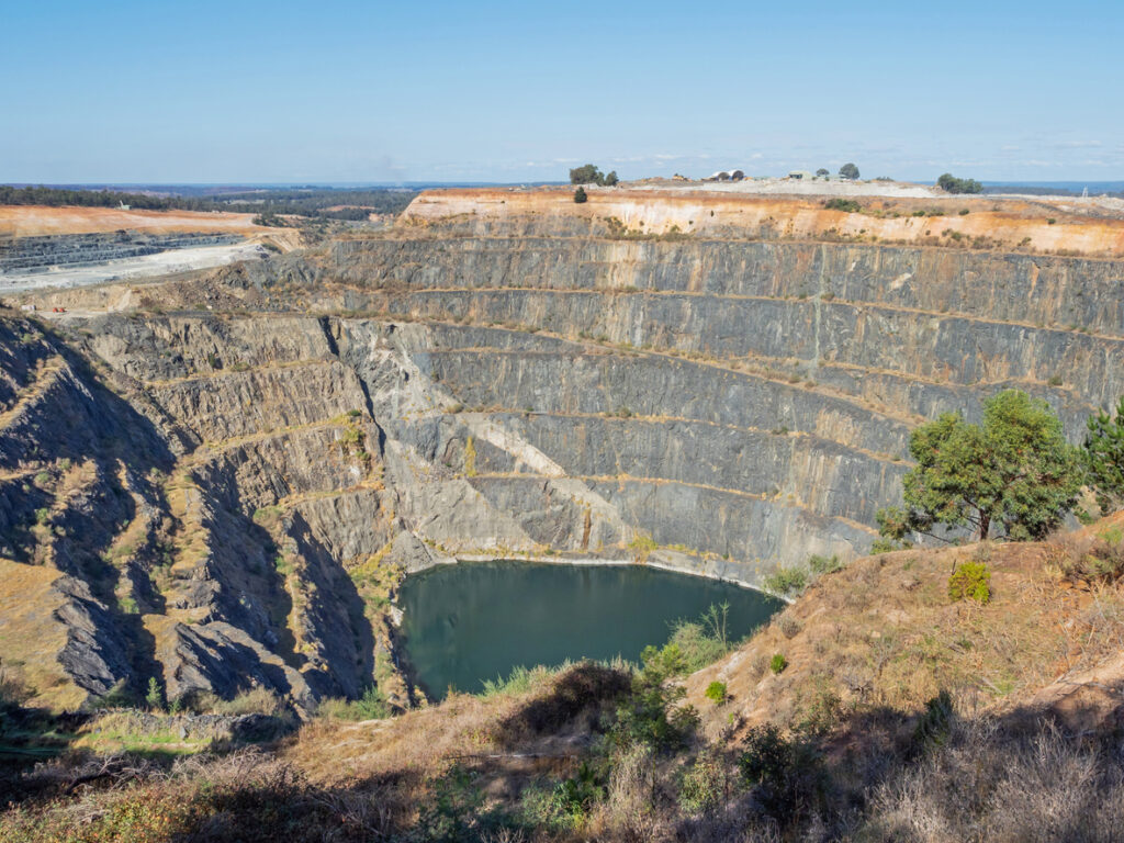 Like other metals, lithium is contained in the earth’s crust and is mined in a similar fashion to, say, iron or copper. Pictured is the world’s largest open-pit lithium mine in western Australia. Image credit: iStockPhoto. 