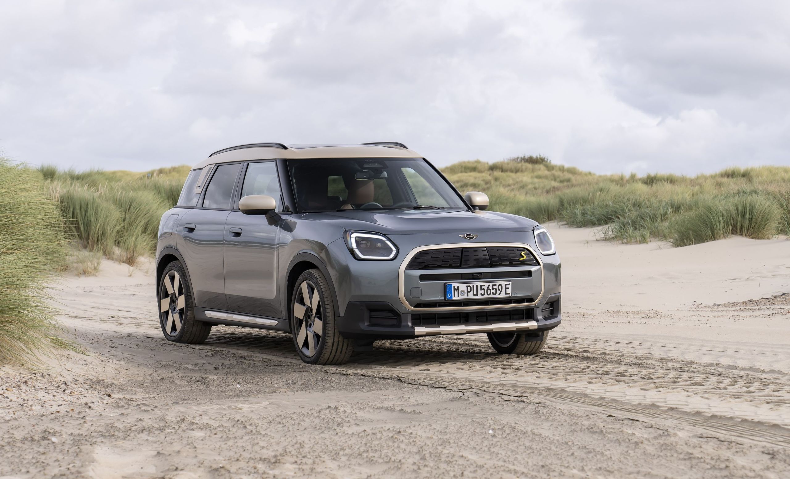 Mini Countryman SE ALL4 Gets Access to Tesla Superchargers in the US